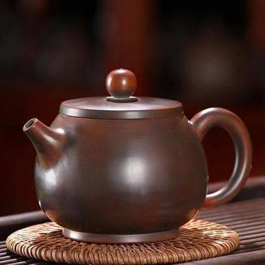 Handmade Nixing clay teapot, Plain Barrel of Gold style - artisan pottery from Qinzhou, China