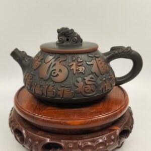 Handmade Nixing clay teapot, Dragon Gourd style - artisan pottery from Qinzhou, China