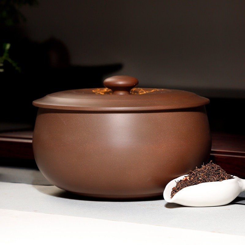 Hand-carved Nixing clay tea caddy, Lotus style - product detail view 3