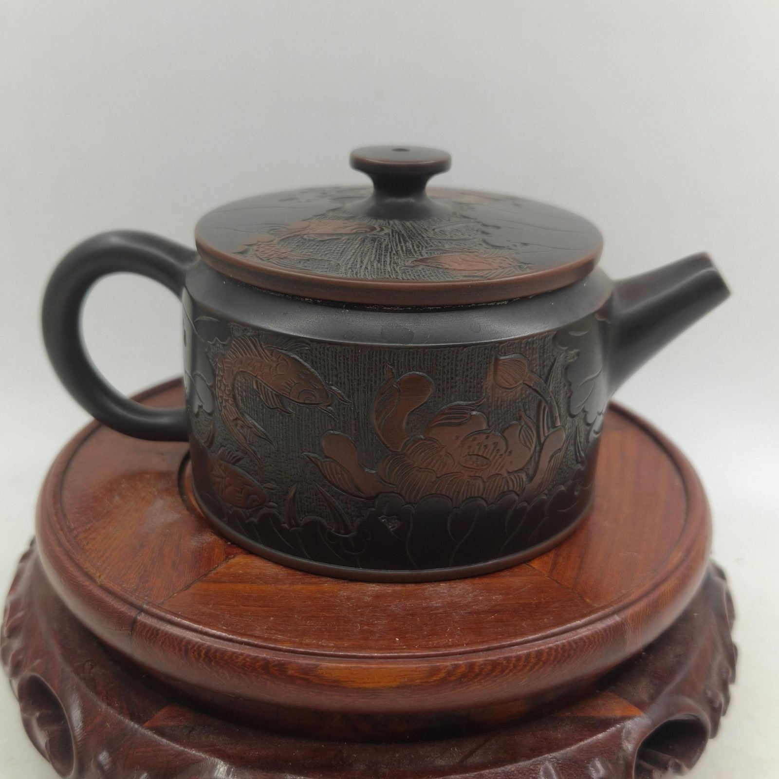 Hand-carved Nixing clay teapot, Lotus & Fish style - product detail view 4