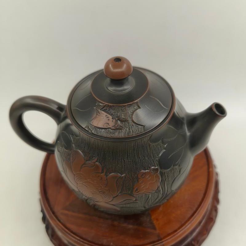 Hand-carved Nixing clay teapot, Junzi style - product detail view 4