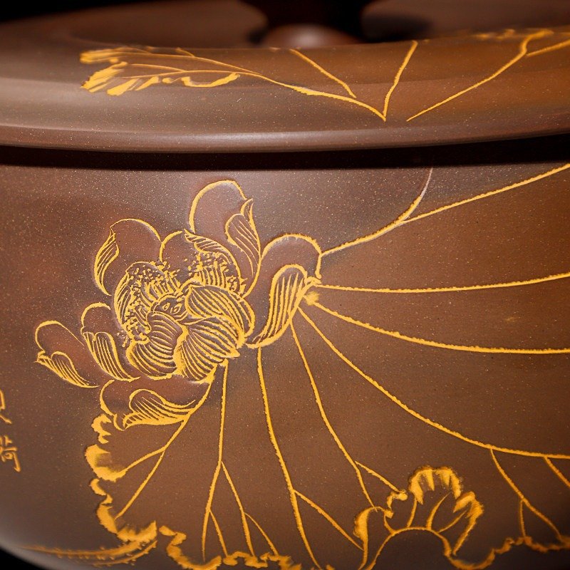 Hand-carved Nixing clay tea caddy, Lotus style - product detail view 4