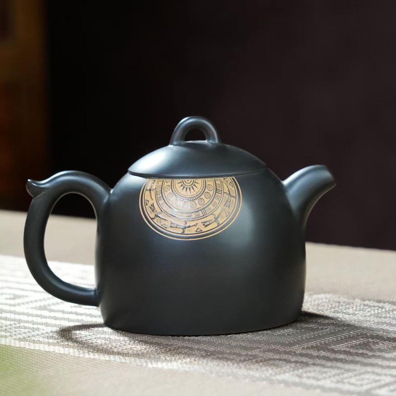 Hand-carved Nixing clay teapot set, Qin Quan style - product detail view 4
