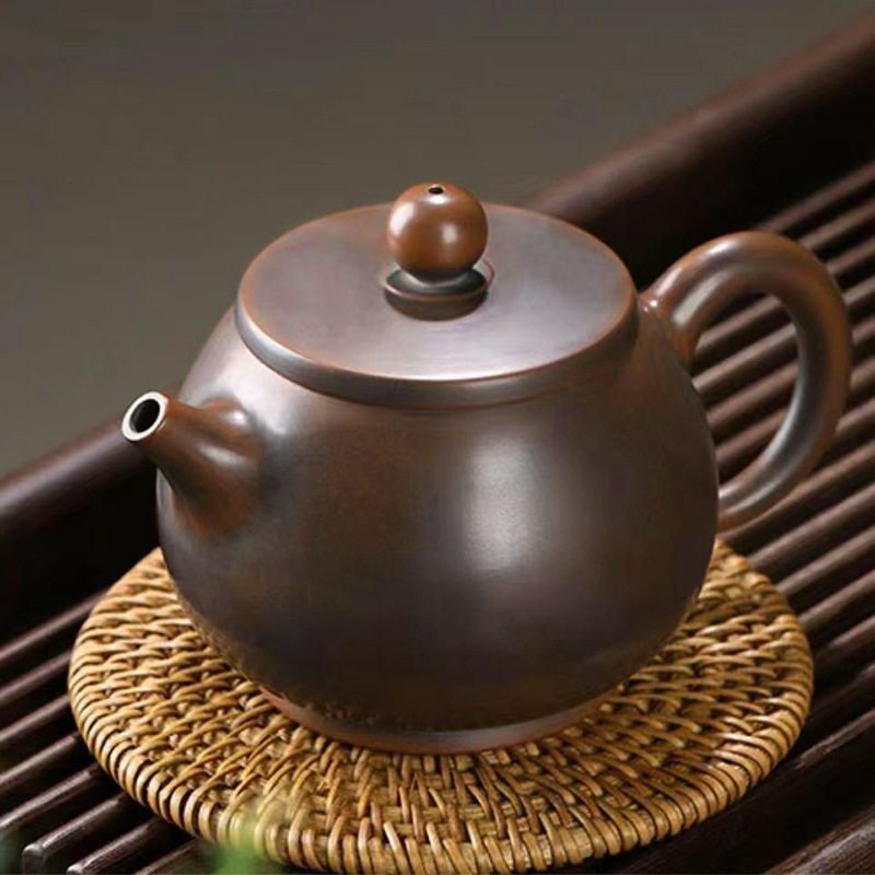 Hand-carved Nixing clay teapot, Plain Barrel of Gold style - product detail view 6