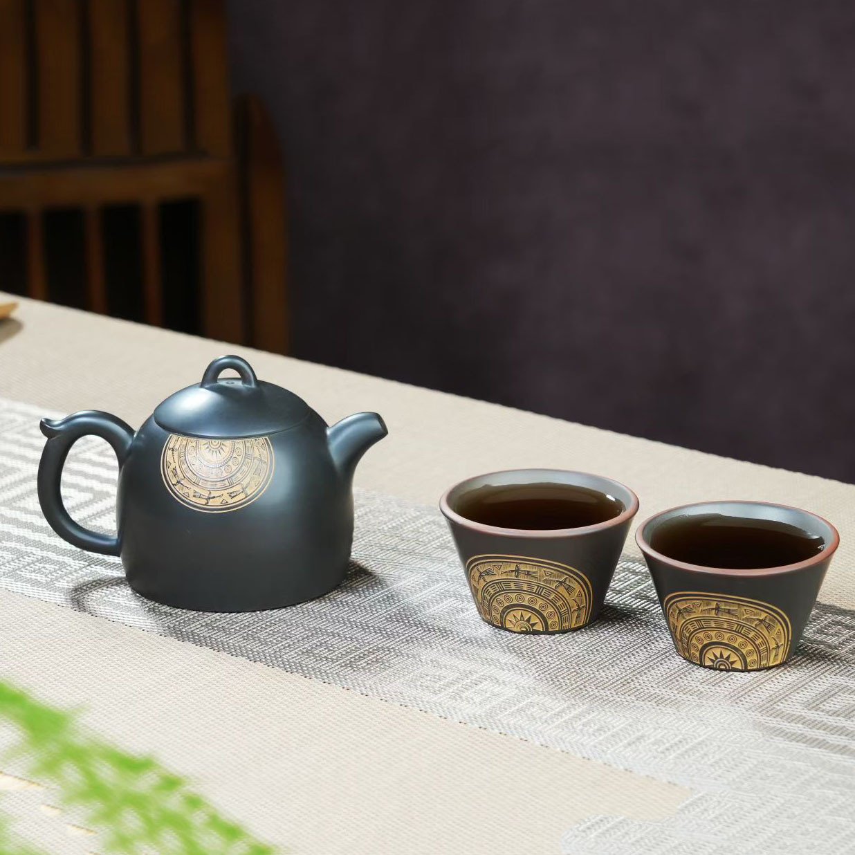Hand-carved Nixing clay teapot set, Qin Quan style - product detail view 6